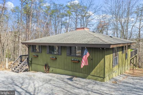 208 Pathfinder Ln, Hedgesville WV  25427-6160 exterior