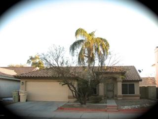 7868 Krall St, Glendale, AZ 85303-3419