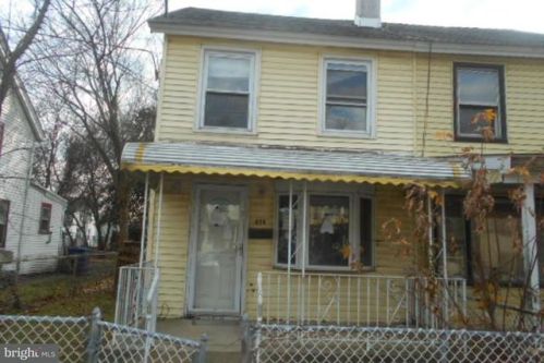 826 2nd St, Florence, NJ 08518-1106