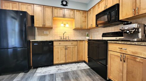 6247 Apple Valley Ct, Florence KY  41042-9380 exterior