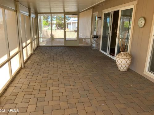 10613 Brookside Dr, Sun City AZ 85351-1013 exterior