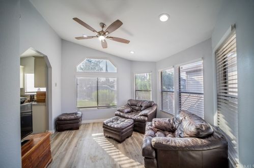 31768 Via Cordova, Lake Elsinore CA  92530-7961 exterior