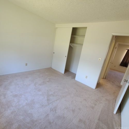 28535 Winterdale Dr, Santa Clarita CA  91387-3136 exterior