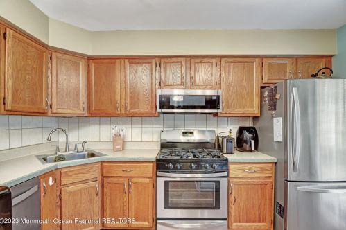 88 Rita Ln, Jackson Twp NJ  08527-2367 exterior