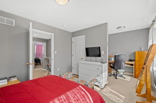 1815 Webster Ave, Pittsburgh PA 15219-4126 exterior