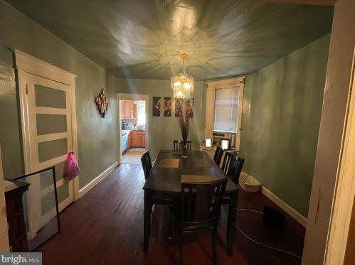 4851 C St, Philadelphia, PA 19120-4328