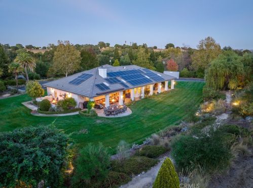 1440 Ridge Rd, Templeton CA  93465-9303 exterior