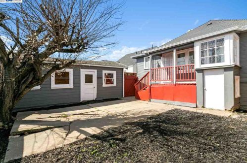 1528 79 Ave, Oakland CA  94621-2644 exterior
