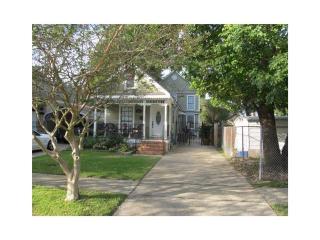 419 Romain St, Gretna, LA 70053-3216
