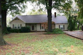 1828 Okeena Dr, Dyersburg, TN 38024-2425