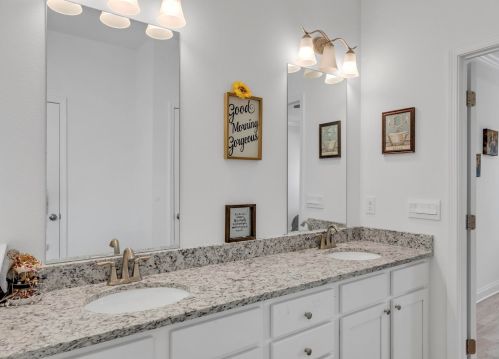 69 Hammock Oaks Blvd, Freeport FL  32439 exterior