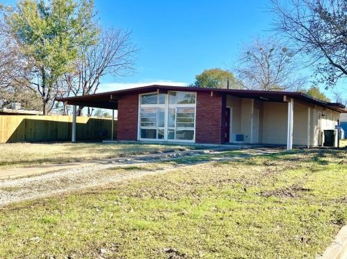 605 Mary Lake Dr, Bryan, TX 77801-3424