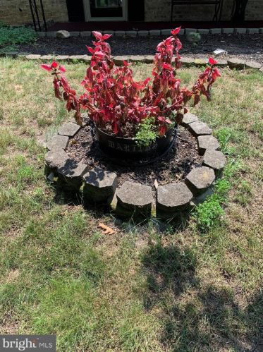 210 Union Hall Rd, Carlisle PA  17013-8387 exterior