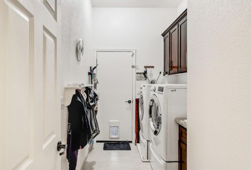 9247 Brown Rd, Elk Grove CA  95624-3917 exterior