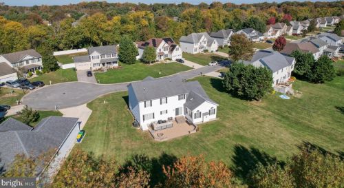 411 Mannering Dr, Dover DE  19901-5409 exterior
