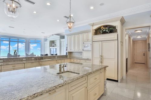 535 Ocean Shore Blvd, Ormond Beach FL  32176-5401 exterior