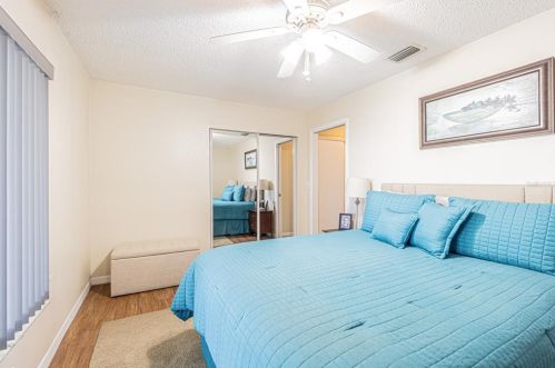 3832 90th Ter, Pinellas Park FL  33782-5942 exterior