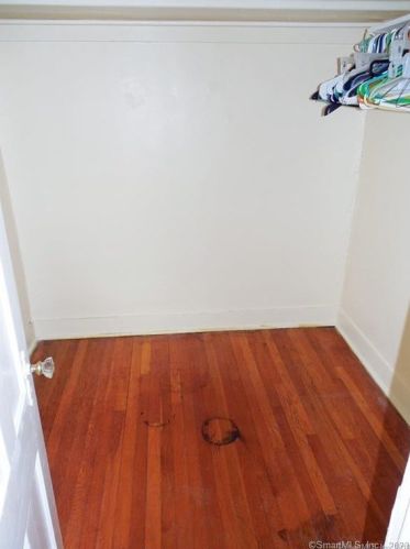26 Waterville St, Waterbury CT  06710-1853 exterior