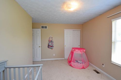 1413 Breckenridge Dr, Amelia OH  45102-1169 exterior