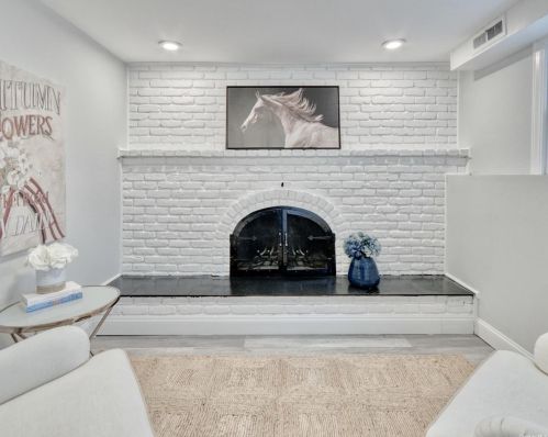 392 Lake Ave, Deer Park NY  11729-3948 exterior