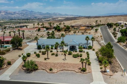 1895 Corwin Rd, Bullhead City AZ  86442-8774 exterior