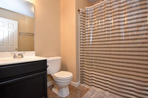 1413 Breckenridge Dr, Amelia OH  45102-1169 exterior