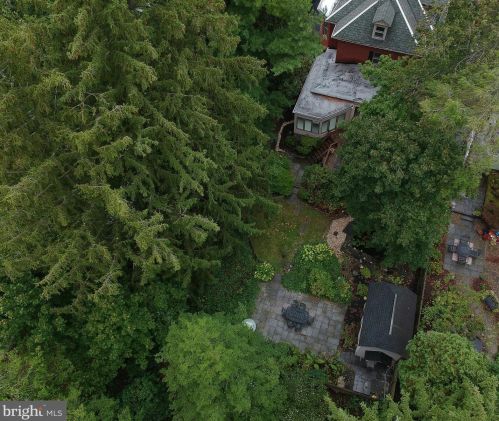 202 Ct St, Gardenville PA  exterior