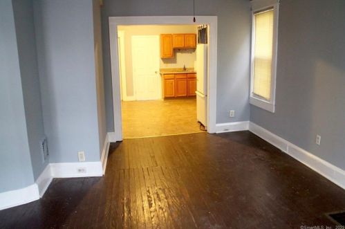 125 Clifford St, Bridgeport CT  06607-1605 exterior