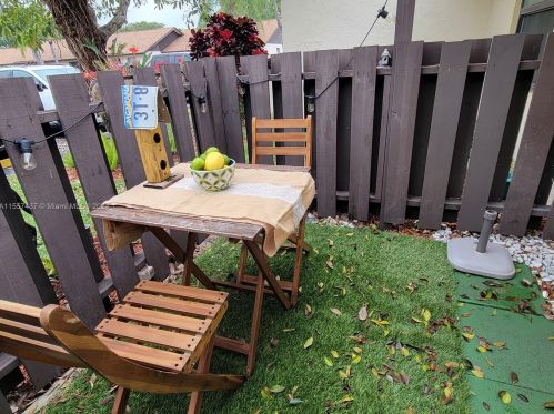 28 Via De Casas Norte, Boynton Beach, FL 33426-8805