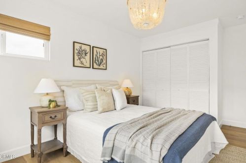 1121 Port Cir, Oxnard CA  93035-2212 exterior