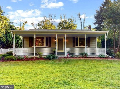 1754 River Rd, Upper Black Eddy, PA 18972-9417