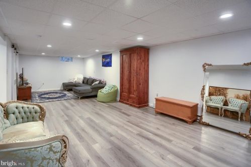 40 Center Dr, Camp Hill PA  17011-7608 exterior