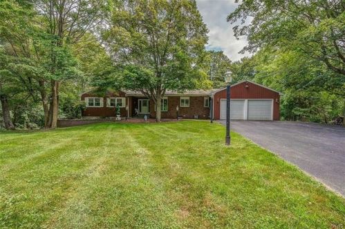 7382 Highbridge Ter, Fville NY  13066-2468 exterior
