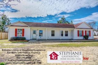 1137 Belhaven Dr, Supply, NC 28462-2909