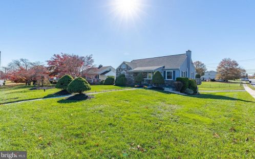 1530 Sterigere St, Norristown, PA 19403-2954