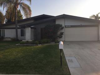 4605 Perris Way, Bakersfield, CA 93309-1737