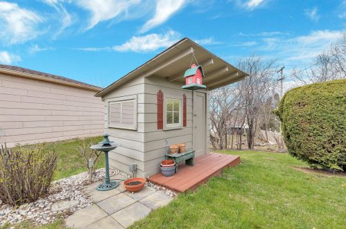 4406 Van Beck Ave, Milwaukee WI 53207-4458 exterior