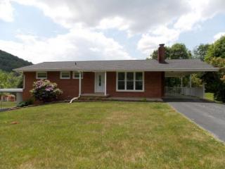 221 Eauclair St, Kingsport, TN 37664-4839