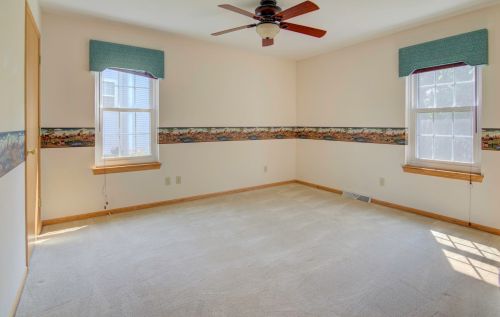 1912 Wexford Ln, Waukesha WI  53186-1252 exterior