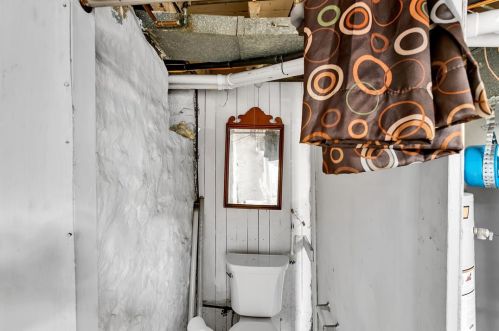 213 Elizabeth St, Pittsburgh PA  15207-1819 exterior