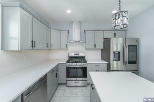 22 Harvard St, Nutley NJ  07110-3322 exterior
