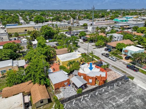 512 Pilgrim Rd, West Palm Beach, FL 33405-3218