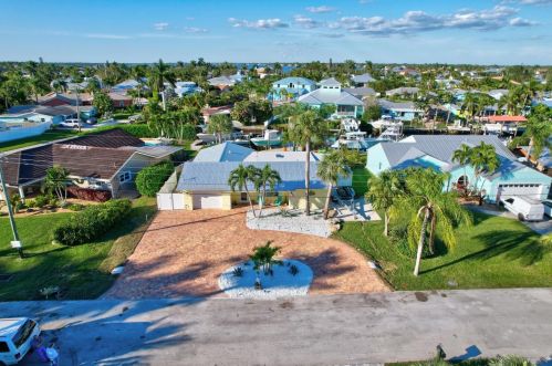 1463 Seagull Way, Palm City FL  34990-1733 exterior