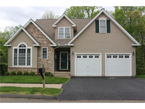 38 Montgomery Rd, Northford, CT 06472-1379