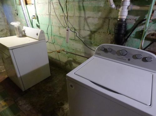 206 Meridian St, Mishawaka IN  46544-1673 exterior