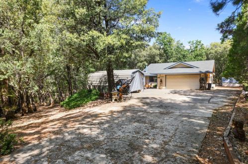 18871 Sylvia Dr, Pine Grove, CA 95665-9454