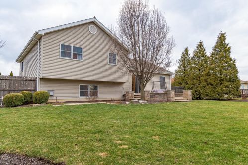 10641 Manor Dr, Dyer IN  46373-9119 exterior