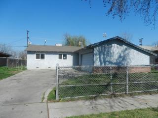 4637 Orleans Ave, Fresno, CA 93702-4610