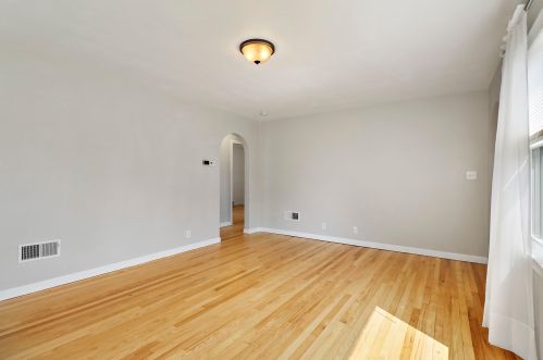 7846 15th Ave, Kenosha WI  53143-5973 exterior