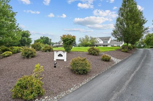34 Meadows Ln, Middletown, NY 10941-4112